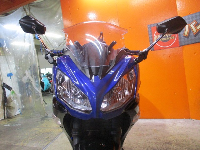 フロントから見てもこの通り状態グッド！！現行もいいですが、このモデルは専用フレームで安定感が凄い！！